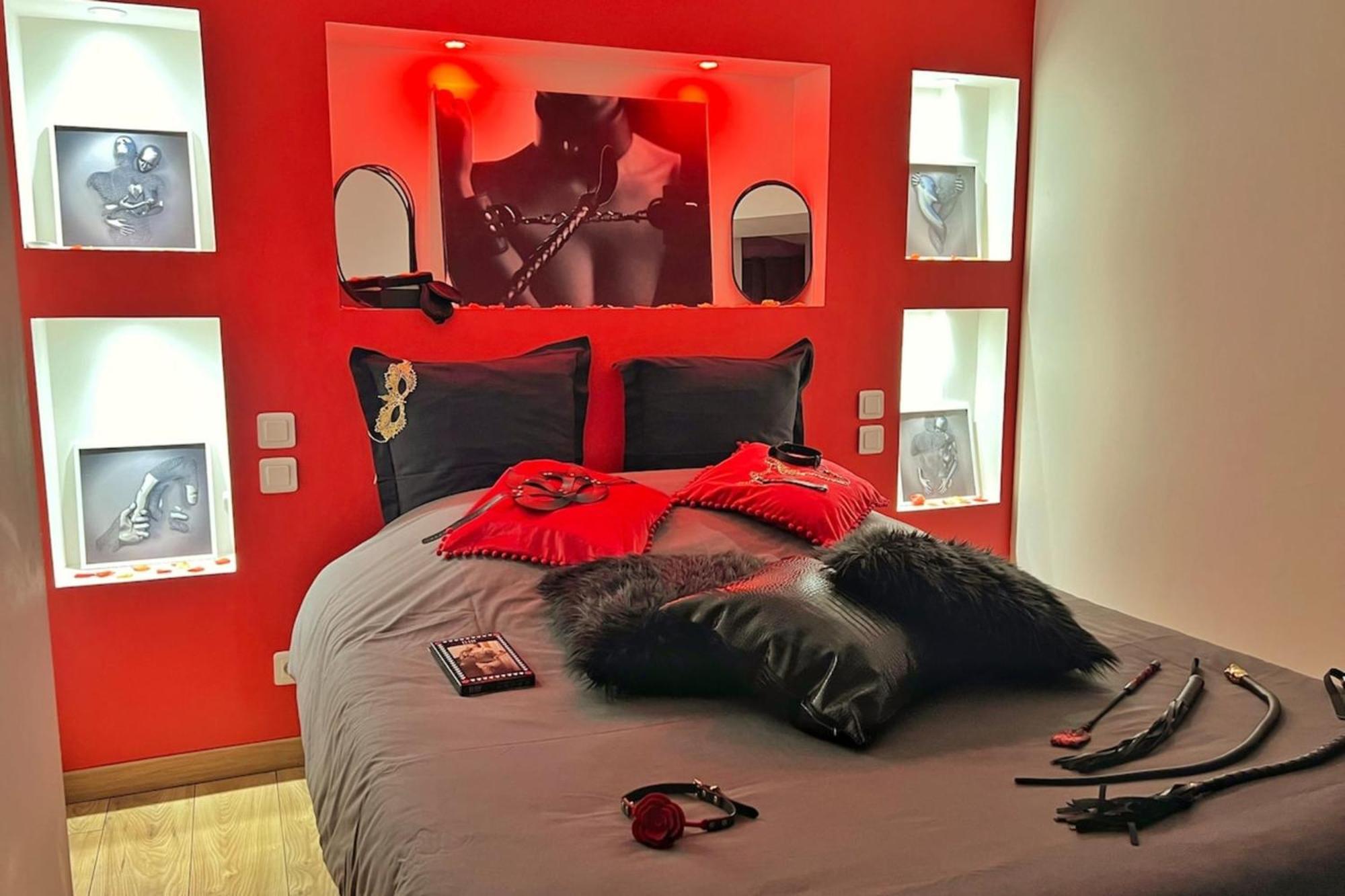 Love Room Perpignan avec Jacuzzi pour une Escapade en Amoureux Villeneuve-de-la-Raho Extérieur photo